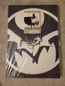 BATMAN: ESTUCHE EDICIÓN ARTISTA AÑO UNO EDICIÓN LTD (Firmado por Mazzucchelli & Miller) - Imagen 1 de 24