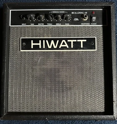 Amplificador de guitarra HIWATT BULLDOG-10 9W funciona limpo com conector de fone de ouvido M46000212 - Imagem 1 de 4