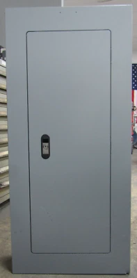 😃 SIEMENS 250 AMP MAIN LUG PANELBOARD 208Y/120 VAC 3 Ø 42 CIRCUIT -FLAW - Image 1 of 4