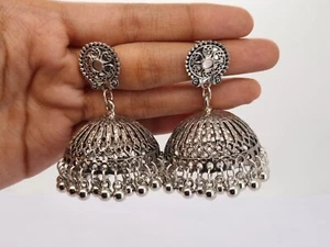 Hermosos Pendientes Jhumki Hechos a Mano EN Color Plata Moda Plata Oxidada - Imagen 1 de 3
