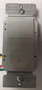 Pass & Seymour Legrand RWU600U-WCC4 White Occupancy/Vacancy Sensing Switch - Picture 1 of 3
