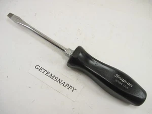 Snap On Black Handle Slotted/Flat Tip Screwdriver SDD4 NICE - Picture 1 of 3