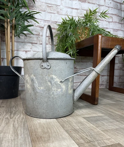 Vintage Galvanised Metal Watering Can 1.5 Gallon Wall Rustic Garden Planter Cover