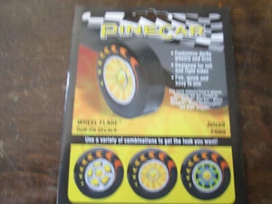 PIN4068 PineCar calcomanía de frotar con llamarada de rueda jugo de pino Derby - Imagen 1 de 2