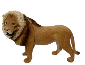 Schleich African Lion Realistic Animal Figure Adult Male 2007 4" Long 3" High - Picture 1 of 5