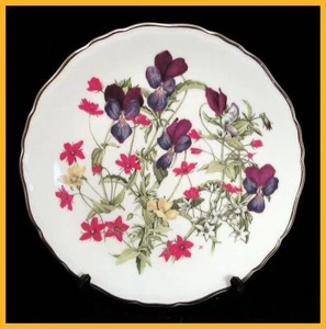 Royal Albert Wild Flowers - Grassland Pansies Jo Hague - New Condition - Picture 1 of 1