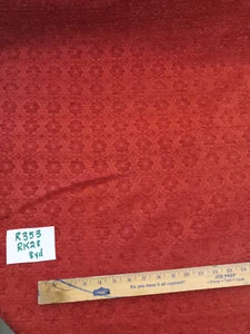Tela tapicera de oruga con estampado de medallón rojo 1 yarda R358 - Imagen 1 de 1