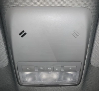 Chevrolet Trax 2015-2020 techo superior consola gris Foto 1 de 2