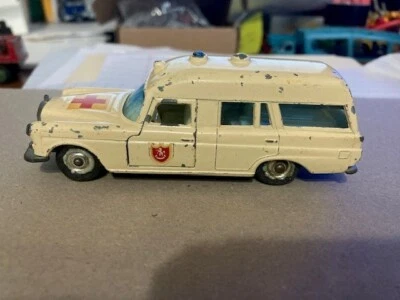 Matchbox Lesney King Size Mercedes Benz Binz Ambulance K6 - Image 1 of 4
