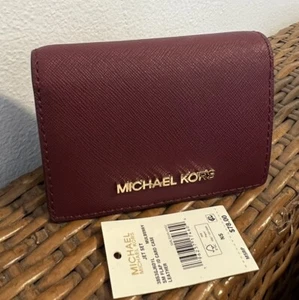 MICHAEL KORS JET SET CARM SM SOLAPA ESTUCHE PARA TARJETAS DE IDENTIFICACIÓN CUERO morera $78.00 - Imagen 1 de 7