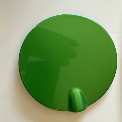 Chevy Sonic 2012-2024 puerta de gas tapa de gas cubierta puerta de combustible verde OEM 95483707 Foto 1 de 4