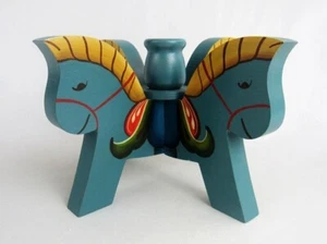 Handbemalt signiert KJ 2010 Rosenmaling Pferd Pony Holz Kerzenständer Kerzenhalter - Bild 1 von 7