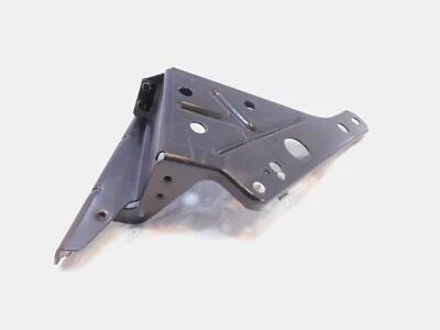 Soporte de montaje de carenado delantero derecho Harley Davidson Electra Ultra & Street Glide Foto 1 de 4