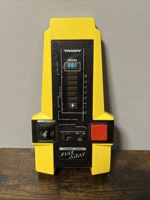De Colección Fire Away Cosmic 1000 TANDY Juego Electrónico Portátil PROBADO, ¡FUNCIONA! Foto 1 de 4