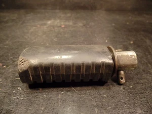 1976 KAWASAKI Z1900 Z1 900 FOOT PEG (CLUTCH SIDE) - Picture 1 of 3