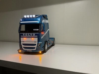 Siku Control 6731 Volvo Umbau lackiert, beleuchtet und beschriftet - Bild 1 von 4