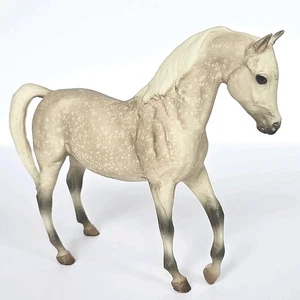 Vintage 1987-1988 Breyer Matte Soft Medium Dappled Gray Arabian Mare 1609 - Picture 1 of 8