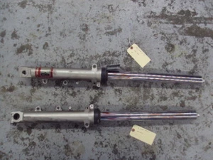 01 02 03 04 04 05 Suzuki GSF 1200 GSF1200 horquillas delanteras dobladas fabricante de equipos originales e1 - Imagen 1 de 6