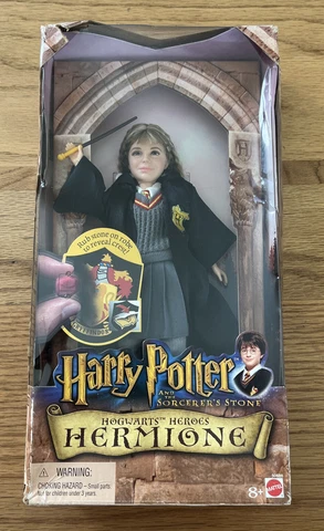 NEW * Mattel Hermione Granger Hogwarts Heroes Doll & Stone Harry Potter * RARE * Cover