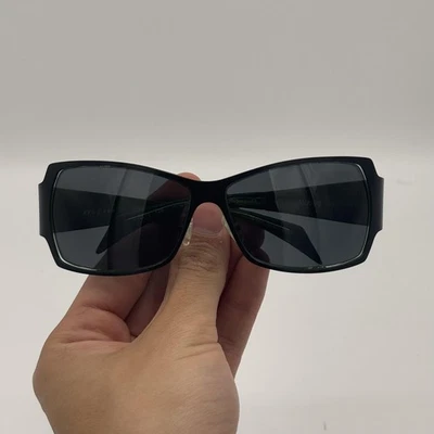 Gafas de sol Alain Mikli para mujer marco de plástico cuadrado verde lente negra M0663 Cat 03 Foto 1 de 4