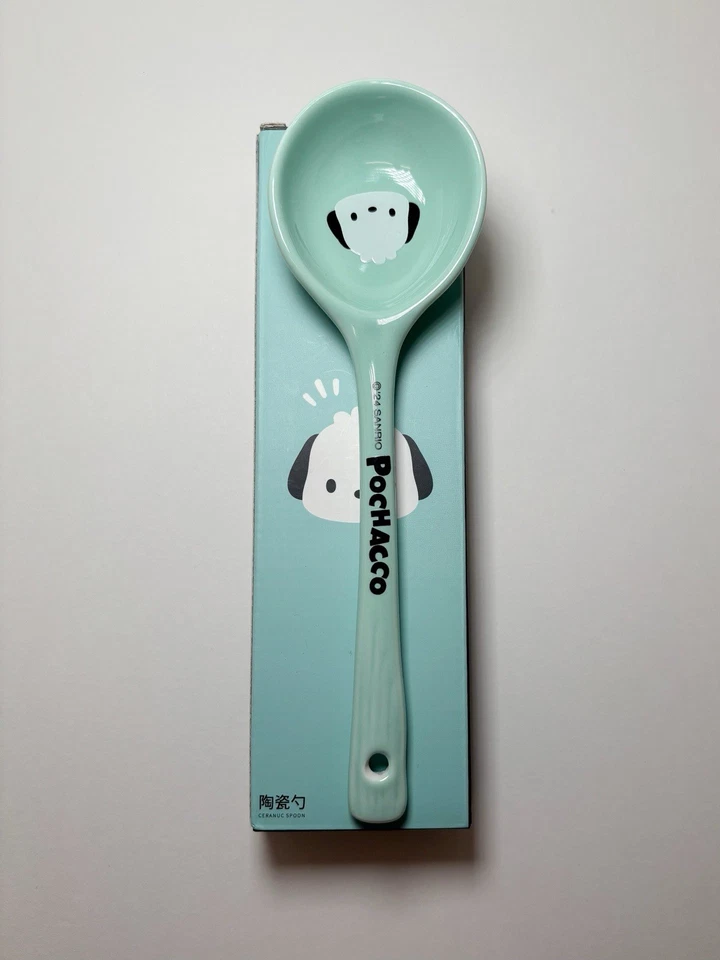 Cuchara de sopa de cerámica Pochacco diseño verde menta Foto 1 de 4