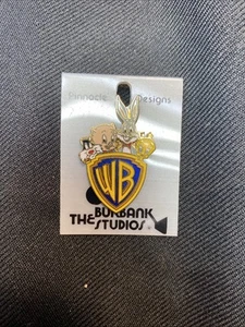 WARNER BROS NOS BUGS BUNNY PORKY PIG TWEETY BIRD SYLVESTER PIN -Burbank Studios - Picture 1 of 5