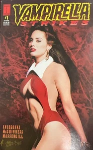 MARK MAGG REAL signiertes Comicsbuch (7 x 10) H - Bild 1 von 3