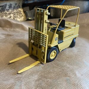 JOAL Caterpillar Fork Lift Truck “Miniaturas” No 215 VGC