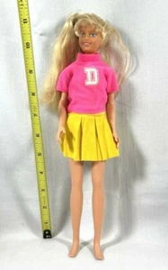 Falda original de muñeca Hasbro Maxie Cheeerlead 1988 fuera de caja - Imagen 1 de 10