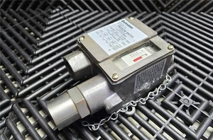 Barksdale A9675-3-AA Pressure Switch 235-4000 psi 16.2-235 bar - Picture 1 of 7