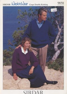 Sirdar Wash 'n Wear Crepe DK Knitting Pattern 9858 Unisex V-Neck Sweater 32-52" - Picture 1 of 2