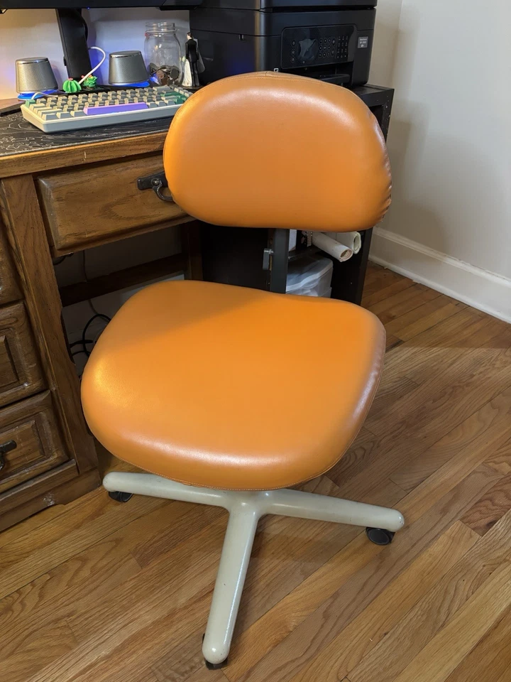 Silla de trabajo industrial Herman Miller serie L 1978 vinilo original base de 4 estrellas MCM Foto 1 de 4