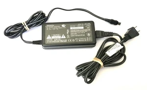 Adaptador de corriente Sony AC-L10B cable de alimentación de 8,4 V 1,5 A para videocámaras Handycam - Imagen 1 de 3