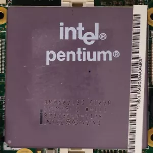 CPU Processor Intel Pentium SY028 Socket 7 - Picture 1 of 2