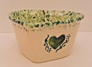 Shabby Country Chic Ivory with Green Sponge Heart Shaped Heavy Ceramic Bowl Dish - Picture 1 of 7