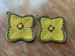 Zwei Vintage Miniatur gehäkelte Topflappen - Untersetzer Handarbeit rahmenfähig - Bild 1 von 2