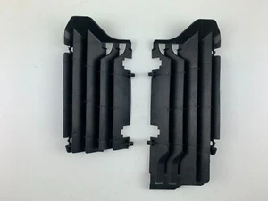 Protectores de persianas de radiador OEM Suzuki para 18-24 RMZ450 - Imagen 1 de 6