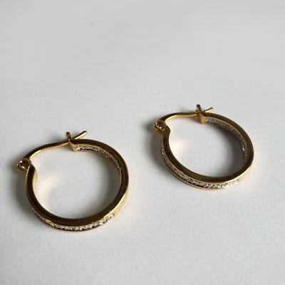 Pendientes de aro tono dorado circonita cúbica 3/4 pulgadas aros cierre trasero Foto 1 de 4