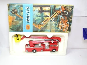 Corgi 1127 Simon Snorkel Fire Engine In Original Box - Vintage 1960s Lot 3 - Picture 1 of 10