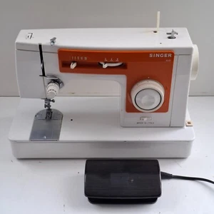 Singer 6101 Heavy Duty Sewing Machine with Power, Pedal and Case - Spares Repair - Foto 1 di 12