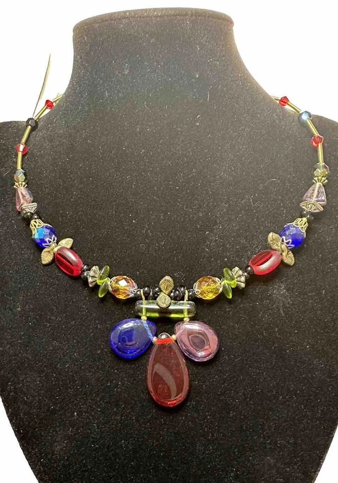 "Collar Treska BOHO Cuentas 19"" Vidrio Menta Rojo Azul Púrpura Amarillo Verde Hojas" Foto 1 de 4