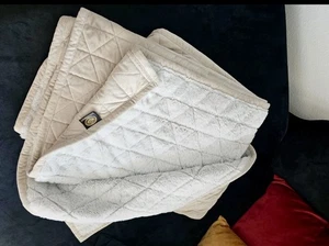 Neuwertig Gözze Kuscheldecke 150x200 cm Creme/Gold - Bild 1 von 5