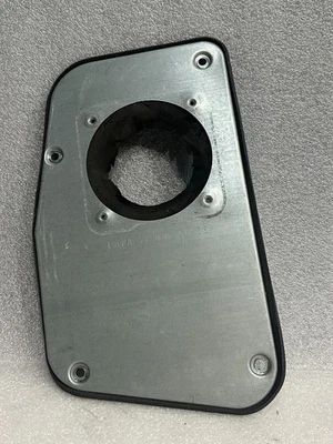 98 Ford Ranger Transfer Case Cover Plate OEM F87A-7C306-AA-66 - Image 1 of 3