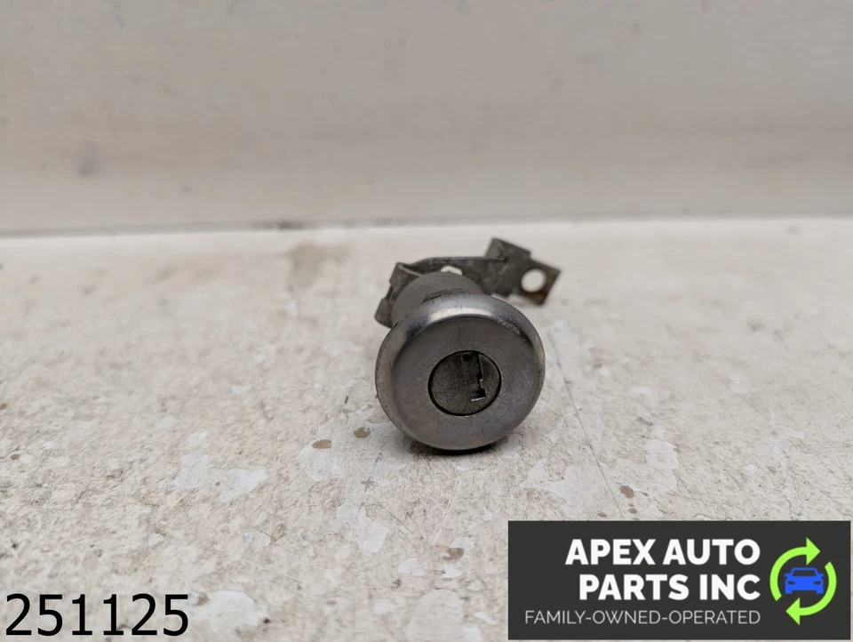 Chevrolet El Camino 1979 fabricante de equipos originales cilindro de bloqueo de puerta de 3,9 L Foto 1 de 4