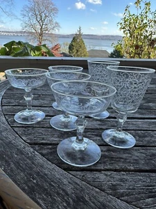 2 Wine 4 Champagne Glasses Floral Luminarc Rivoli CRISTAL D'ARQUES-DURAND France - Picture 1 of 11