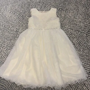 couture princess dress Size 5 Child White With Embellishment  - Picture 1 of 8