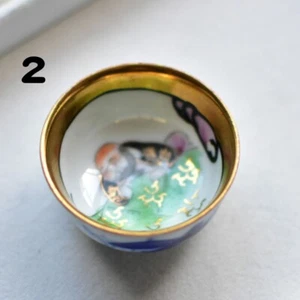 Taza de sake Kutani Ware japonesa vintage porcelana dorada interior pintada a mano - Imagen 1 de 5