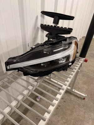 Faro sistema LED completo izquierdo lado del conductor LED Volvo XC60 2018-2022 OEM Foto 1 de 4