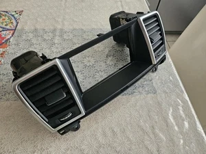 Luftdusche Luftdüse Mitte Einbaurahmen für Display Mercedes W166 ML 11-15 Vorm. - Bild 1 von 4
