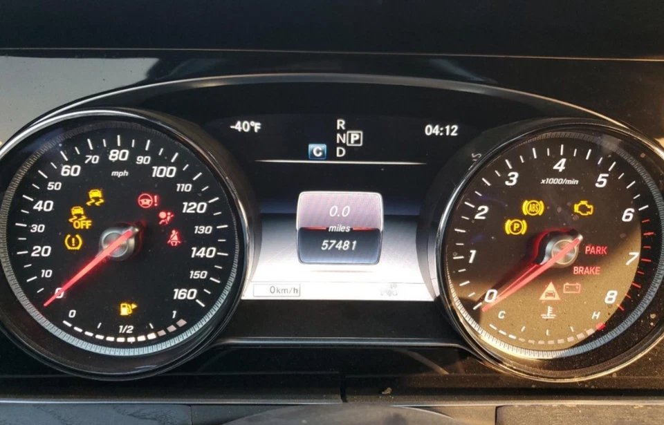 Medidor de velocímetro 2018 Classe E OE 92K milhas Mercedes-Benz - Imagem 1 de 4